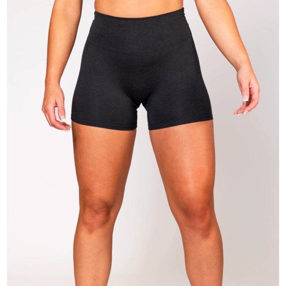 P’TULA bare pro 4in shorts